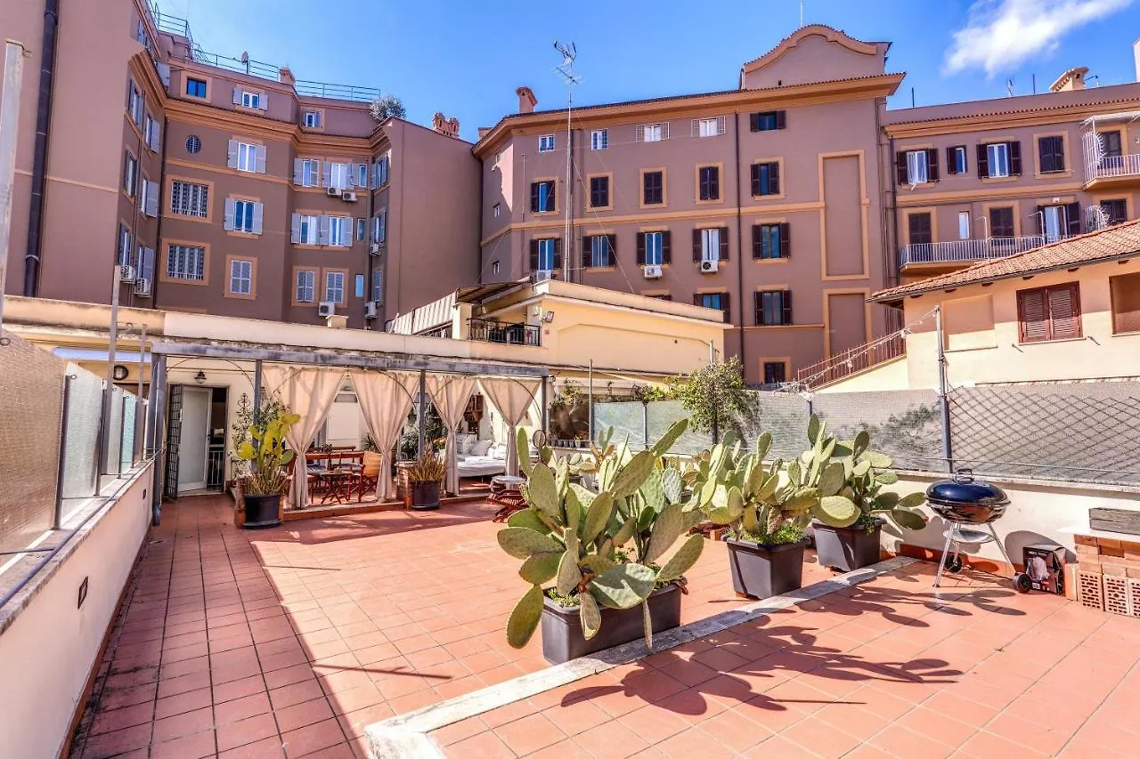 Cozy Flat In Vatican Area With Private Terrace Rome Italy